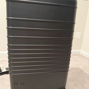 BEIS Black Hard Shell Luggage Medium